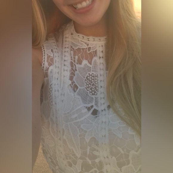 Express White Lace Embroidered Sleeveless Top - Picture 6 of 7